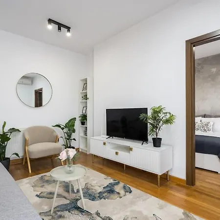 Vivando - Bright 1br - Amazing Terrace + Parking Apartment Bucharest