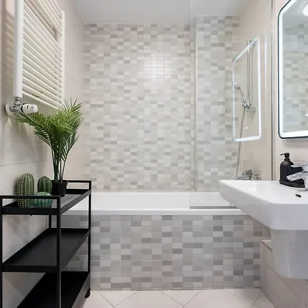 Vivando - Bright 1br - Amazing Terrace + Parking *