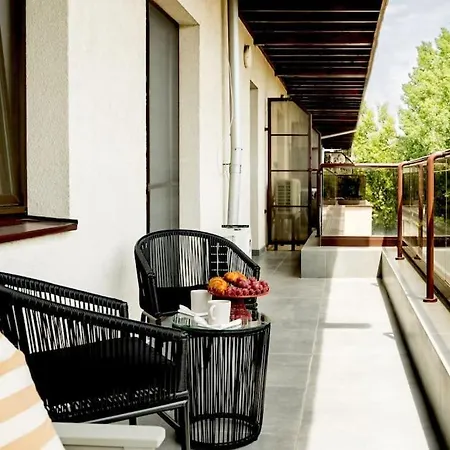 Vivando - Bright 1br - Amazing Terrace + Parking Bucharest