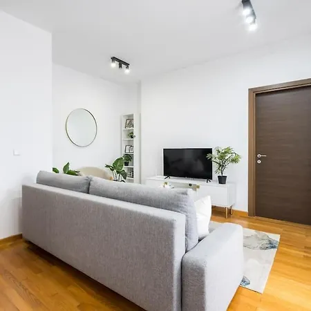 Vivando - Bright 1br - Amazing Terrace + Parking Apartment