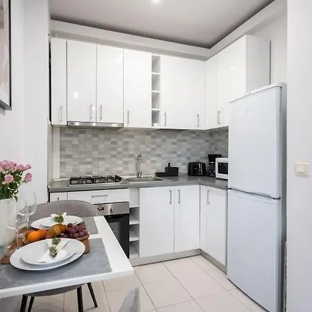 Vivando - Bright 1br - Amazing Terrace + Parking *