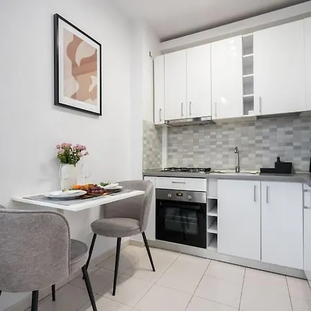 Vivando - Bright 1br - Amazing Terrace + Parking Apartment Bucharest