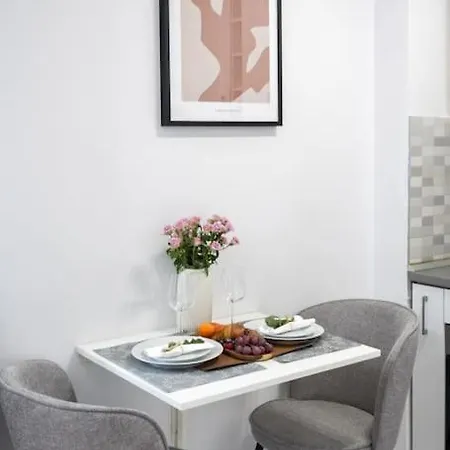 Vivando - Bright 1br - Amazing Terrace + Parking * Bucharest