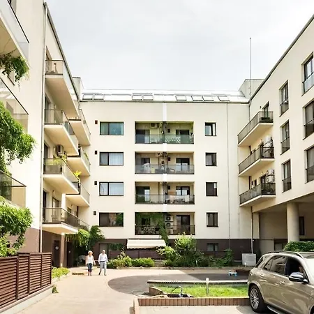 Vivando - Bright 1br - Amazing Terrace + Parking *